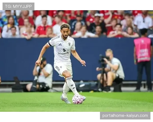 库尼亚空中对抗抢断成功率100% 曼联前场硬度代表